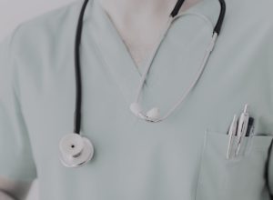 תביעה נגד האחים והאחיות, הרנטגן, המעבדה